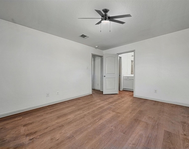 360 Farmer Ln - Photo Thumbnail 12