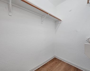 360 Farmer Ln - Photo Thumbnail 15