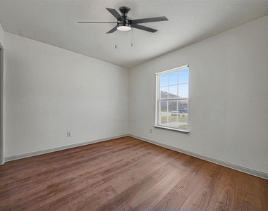 360 Farmer Ln - Photo Thumbnail 10