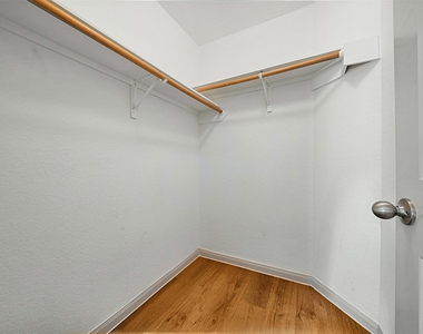 360 Farmer Ln - Photo Thumbnail 17