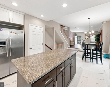 231 N Chester Street - Photo Thumbnail 5