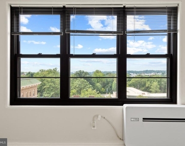 116 W University Parkway - Photo Thumbnail 21