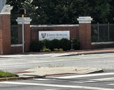116 W University Parkway - Photo Thumbnail 26