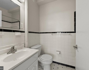 116 W University Parkway - Photo Thumbnail 22