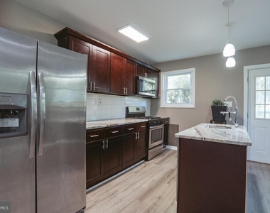 701 Saint Dunstans Road - Photo Thumbnail 3