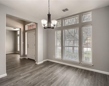1009 Placid Creek Ct - Photo Thumbnail 9