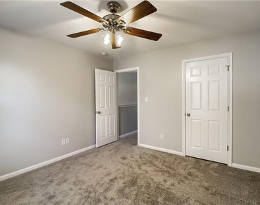 1009 Placid Creek Ct - Photo Thumbnail 16