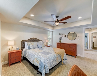 1103 Farm St - Photo Thumbnail 20