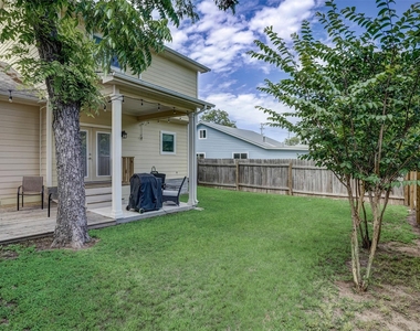 1103 Farm St - Photo Thumbnail 23