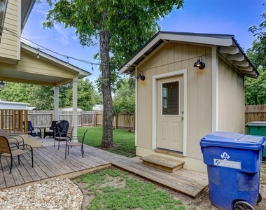 1103 Farm St - Photo Thumbnail 24