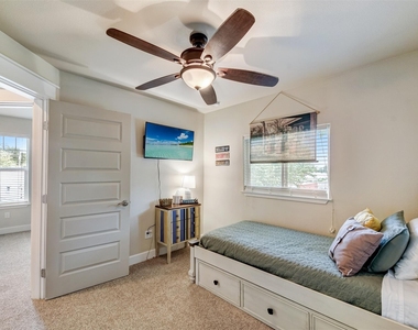 1103 Farm St - Photo Thumbnail 18