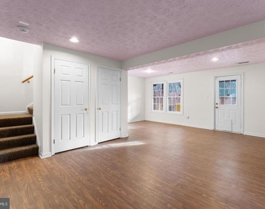 2126 Commissary Circle - Photo Thumbnail 21