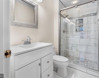 2126 Commissary Circle - Photo Thumbnail 29