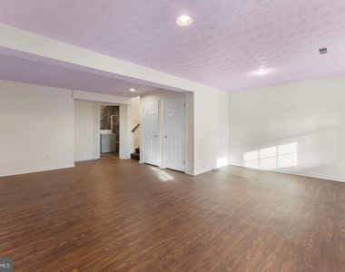 2126 Commissary Circle - Photo Thumbnail 20