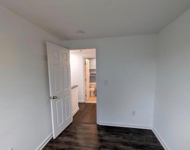 1358 Raleigh Drive - Photo Thumbnail 12