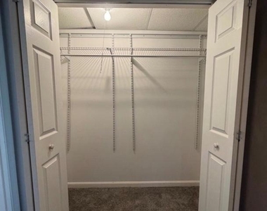 1358 Raleigh Drive - Photo Thumbnail 28