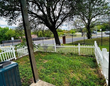 1841 River Crossing Cir - Photo Thumbnail 12