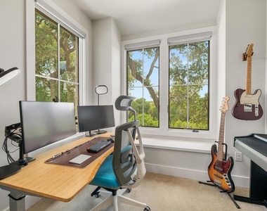 2600 Arion Cir - Photo Thumbnail 27