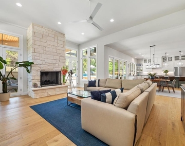 2600 Arion Cir - Photo Thumbnail 8