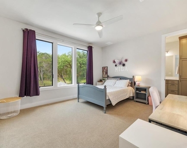 2600 Arion Cir - Photo Thumbnail 23