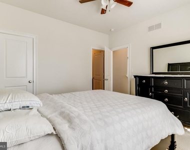 18830 Bethpage Drive - Photo Thumbnail 9