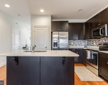 18830 Bethpage Drive - Photo Thumbnail 3