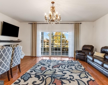 18830 Bethpage Drive - Photo Thumbnail 4