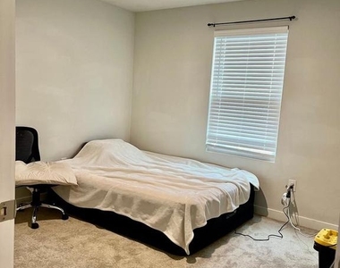 506 Mifflin Way - Photo Thumbnail 11