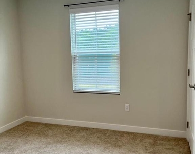 506 Mifflin Way - Photo Thumbnail 10