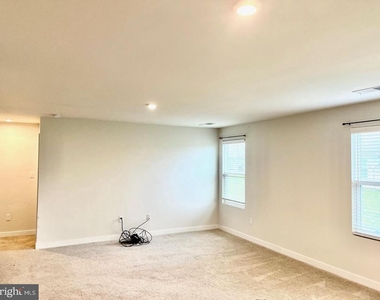 506 Mifflin Way - Photo Thumbnail 6