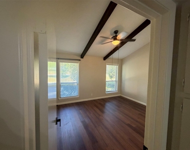 224 Lido St - Photo Thumbnail 7