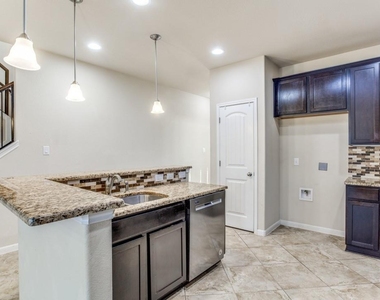 11628 Yeadon Way - Photo Thumbnail 6