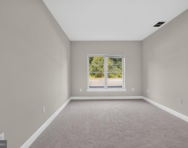 3000 Fountainview Circle - Photo Thumbnail 18