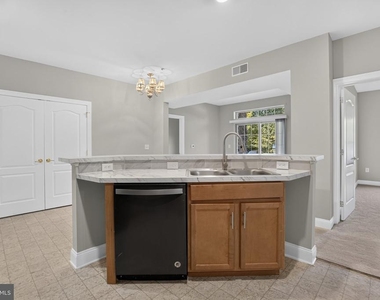 3000 Fountainview Circle - Photo Thumbnail 25