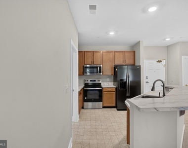 3000 Fountainview Circle - Photo Thumbnail 26