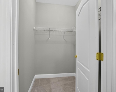 3000 Fountainview Circle - Photo Thumbnail 20