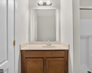 3000 Fountainview Circle - Photo Thumbnail 16