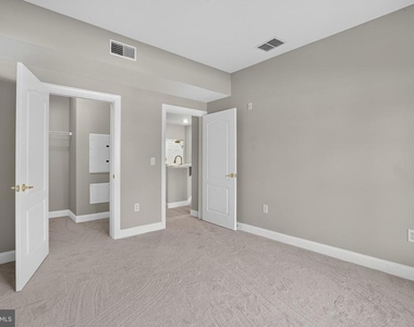 3000 Fountainview Circle - Photo Thumbnail 15