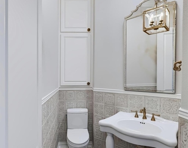 317 Highland Spring Ln - Photo Thumbnail 14