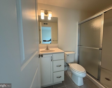 738 Rosler Way - Photo Thumbnail 6