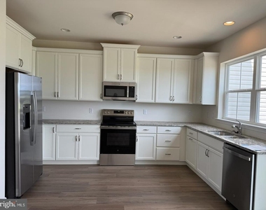 738 Rosler Way - Photo Thumbnail 1