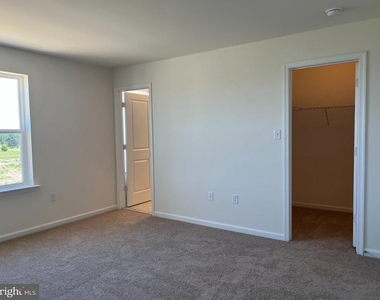738 Rosler Way - Photo Thumbnail 16