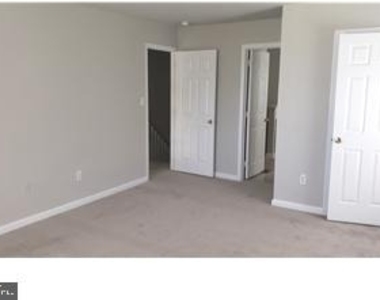 4 Saddle Ridge Court - Photo Thumbnail 9
