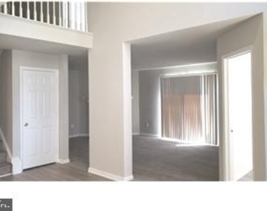 4 Saddle Ridge Court - Photo Thumbnail 8