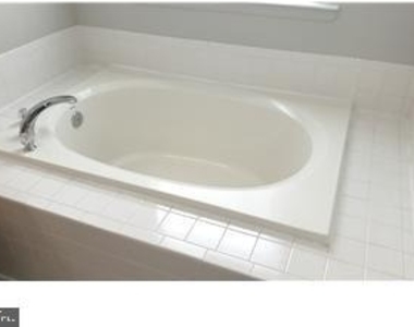 4 Saddle Ridge Court - Photo Thumbnail 11