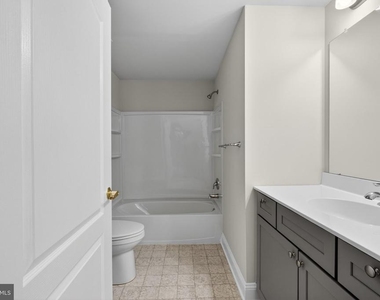 3000 Fountainview Circle - Photo Thumbnail 26