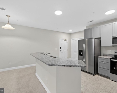 3000 Fountainview Circle - Photo Thumbnail 6