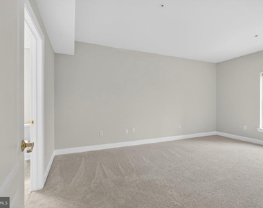3000 Fountainview Circle - Photo Thumbnail 21