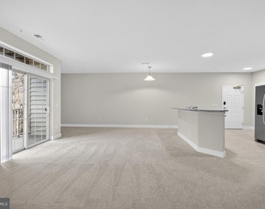 3000 Fountainview Circle - Photo Thumbnail 10