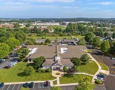 3000 Fountainview Circle - Photo Thumbnail 31